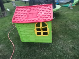 Детский игровой пластиковый домик 10839 с забором